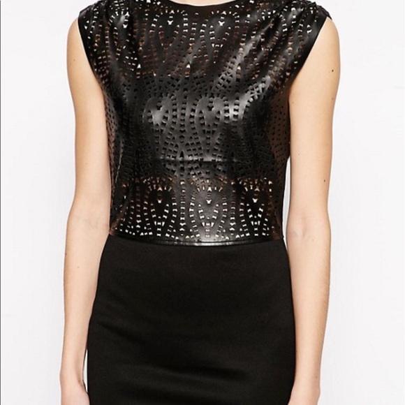 ✨Host Pick✨ House of Harlow 1960 Laser Cut Dress - Picture 3 of 3